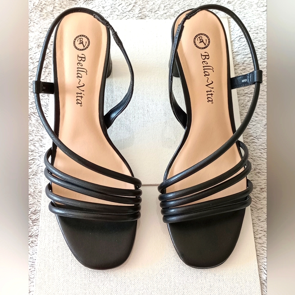 Bella Vita Zariah Black Leather heel sandals size 6.5 wide